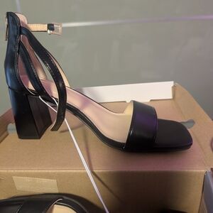 Liz Claiborne Harnoe Elegant Black Women's Heels Size 8M